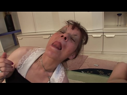 ❤️ Două bunicuțe și un bunic fac sex în trei ️❌  at ro.extratorrents.top ❌