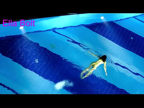 ❤️ Nu mă pot opri din privit, tânără blondă surprinsă înotând goală în piscina stațiunii ELLA BOLT ️❌  at ro.extratorrents.top ❌